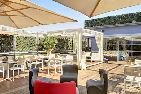 iQ Hotel Roma